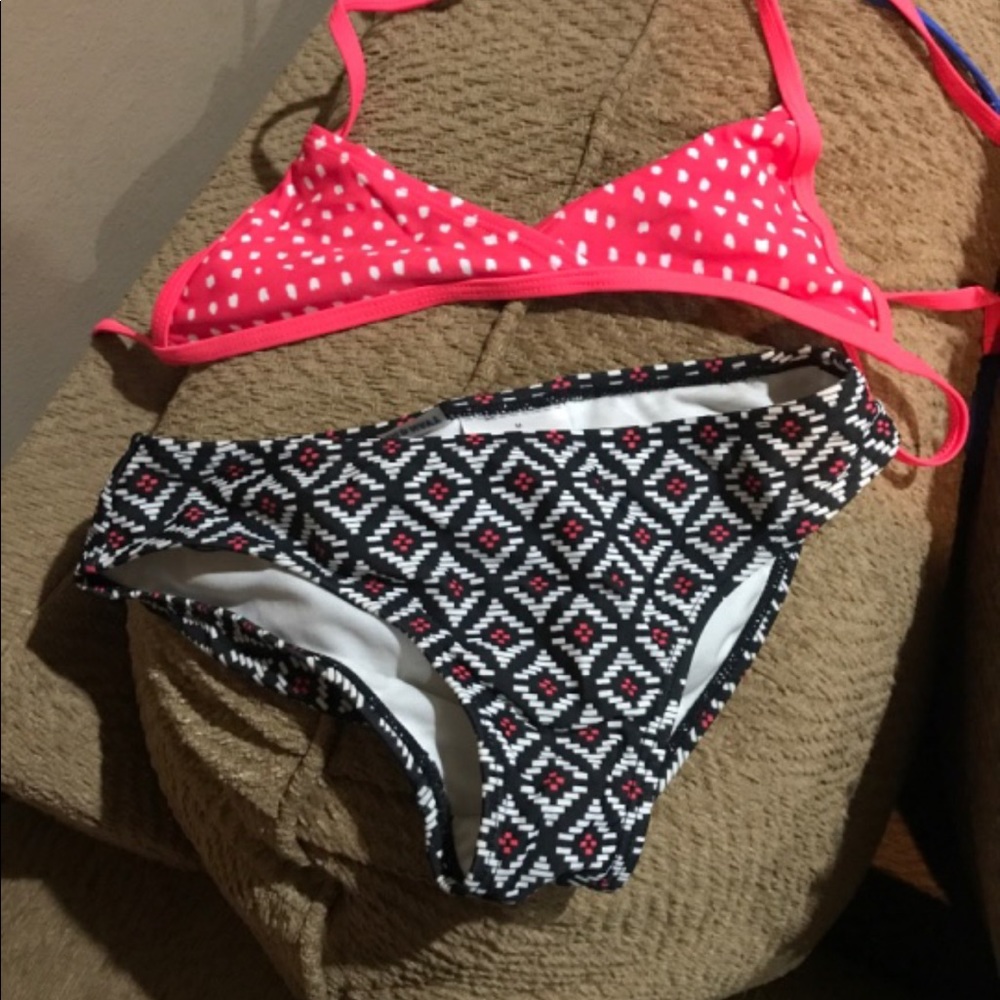 3 Swim suits